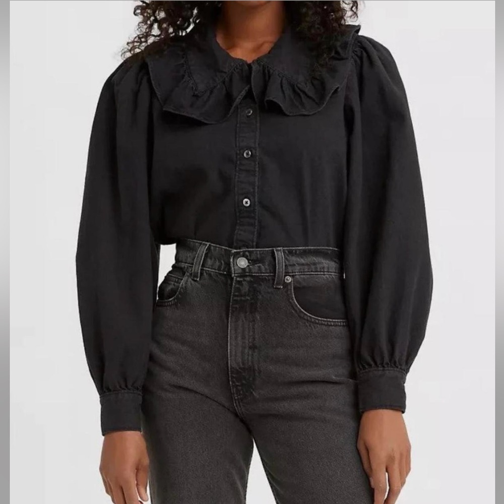 Levi’s Ruffled Collar Denim Button Down size XS